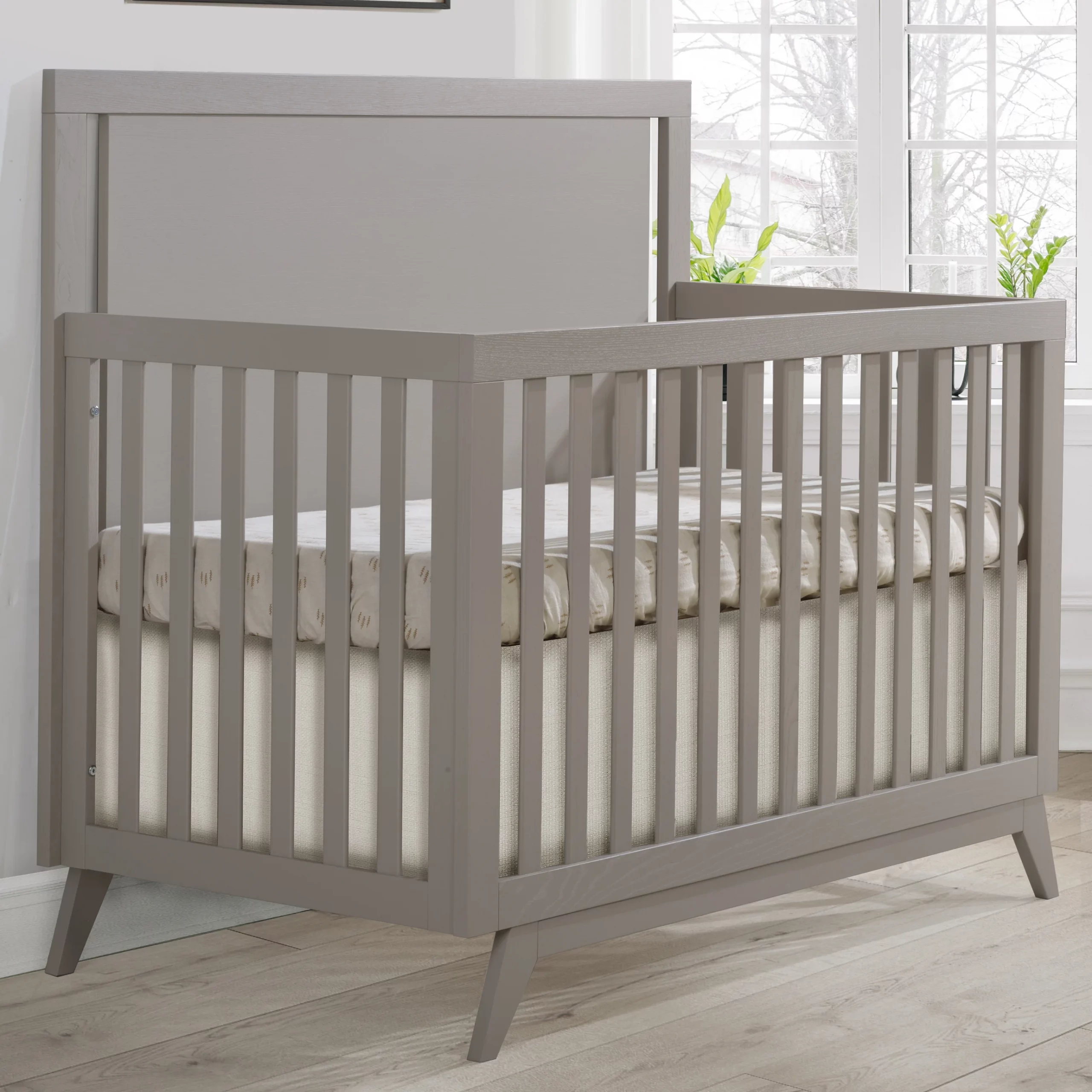 Sissi Convertible Crib in Greige (wood grain)