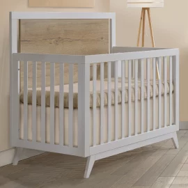 Sissi Convertible Crib in White Natural Oak